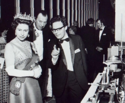Murray Ramsay explains Optical Fibre Communications to the Queen in 1971